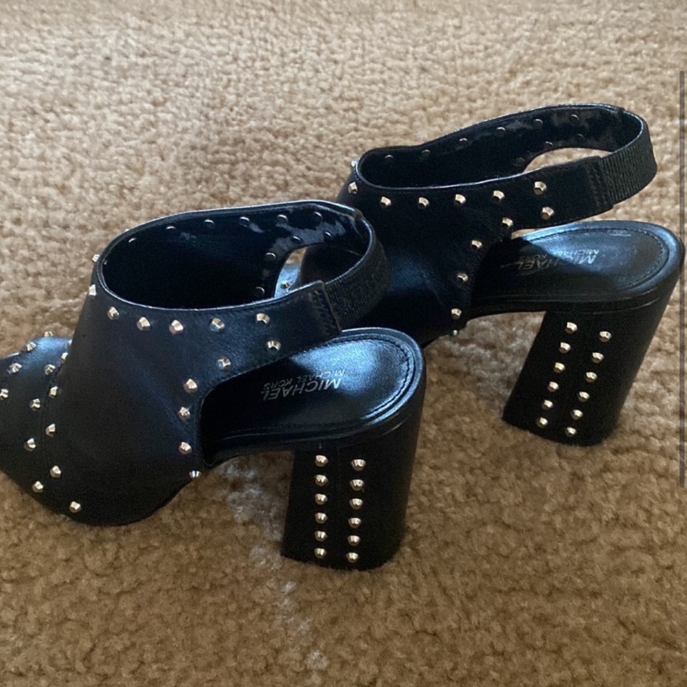 NWT Michael Kors Black Leather Studded Block Heels - Picture 2 of 14